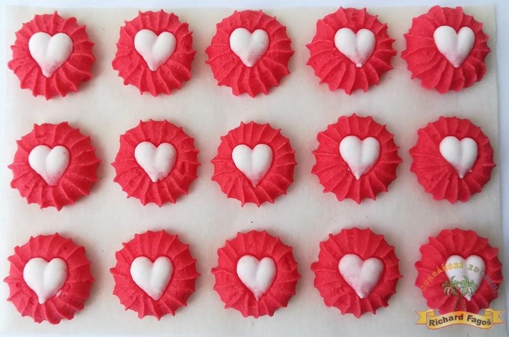 Cukor dekoráció piros puszik szívecskékkel - Fagoš