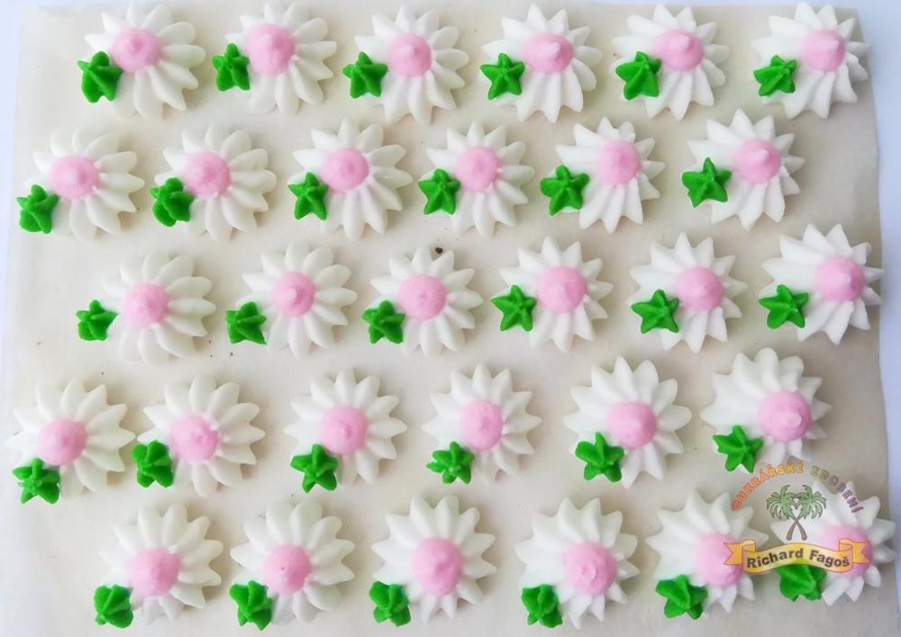 Cukorvirág díszek tálcán – 30 db - Fagoš