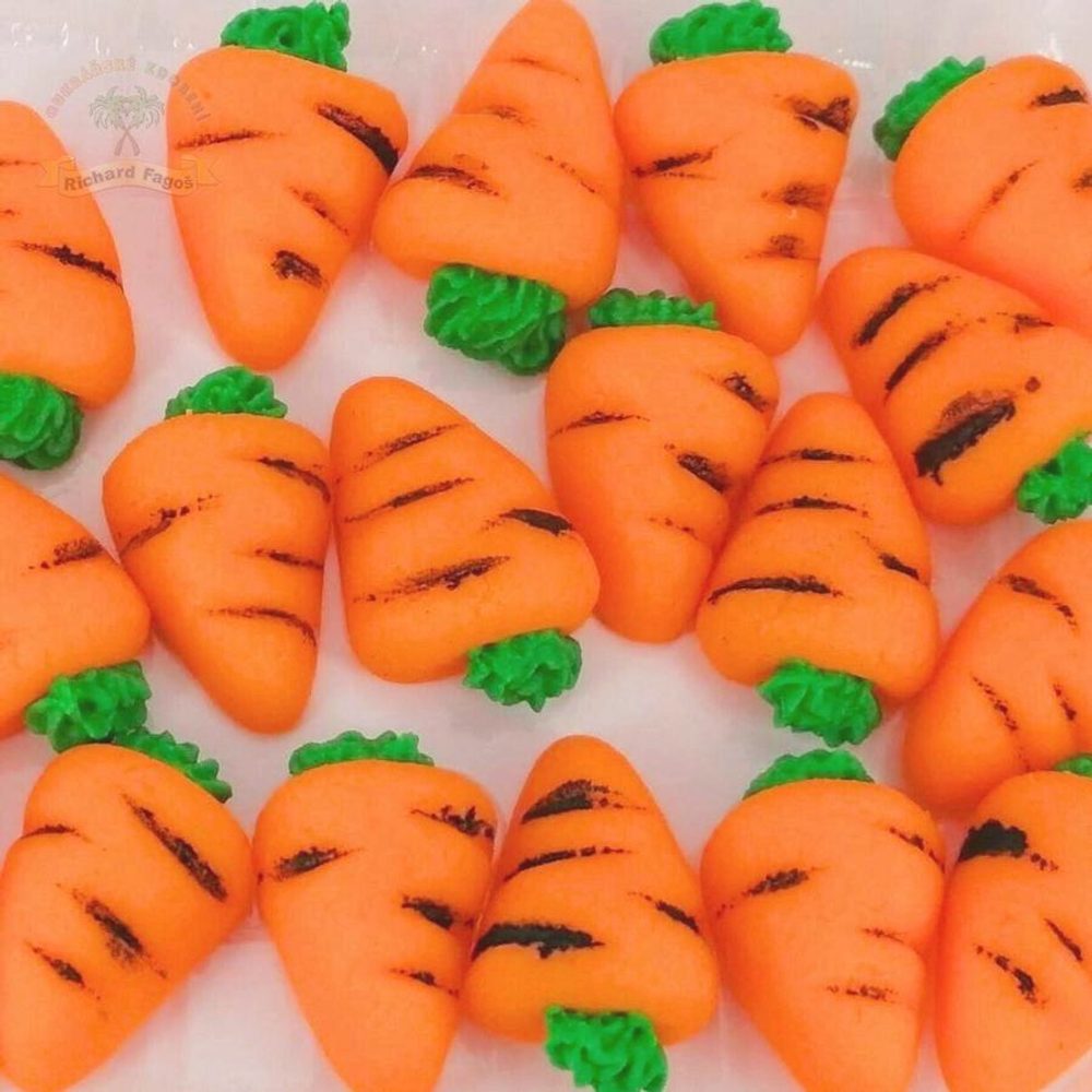 Modellezett sárgarépák - Fagoš